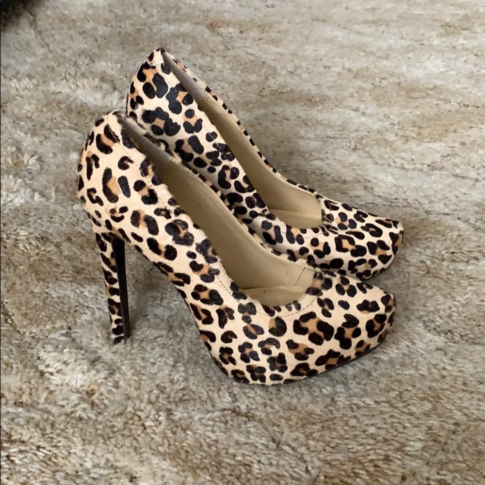 Kelsi dagger leopard heels